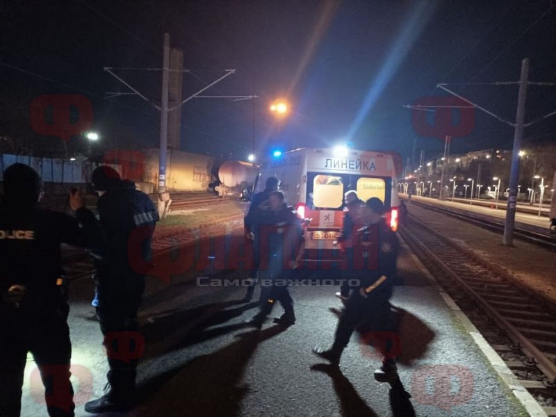 14-годишно момче е повалено от волтова дъга на жп гарата в Бургас