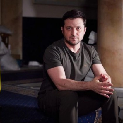 Украинският президент Владимир Зеленски подписа закон който позволява на всички