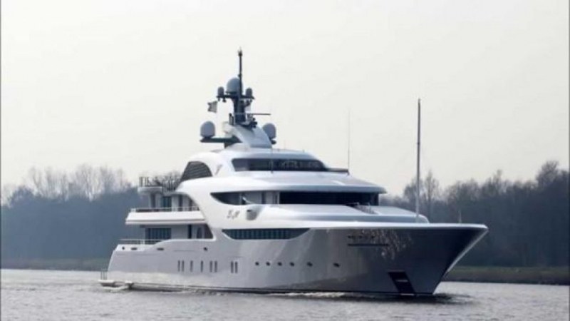 Путин скри 82-метровата си яхта Graceful в Калининград СНИМКА