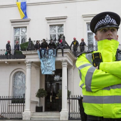 В Лондон активисти окупираха сграда за 50 милиона британски лири