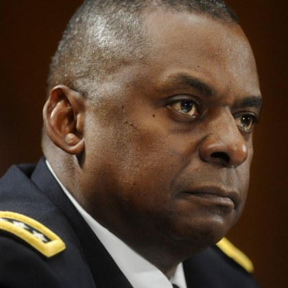 Министърът отбраната на САЩ Лойд Остин ще посети България при