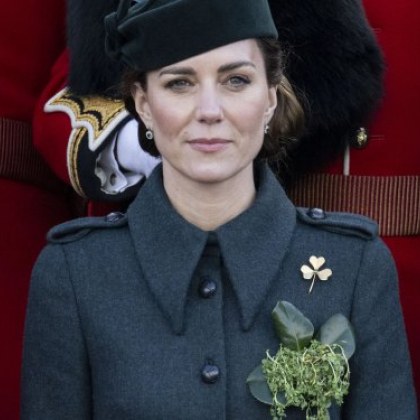 Съпругата на принц Уилям не измени на любимите си рокли палто които