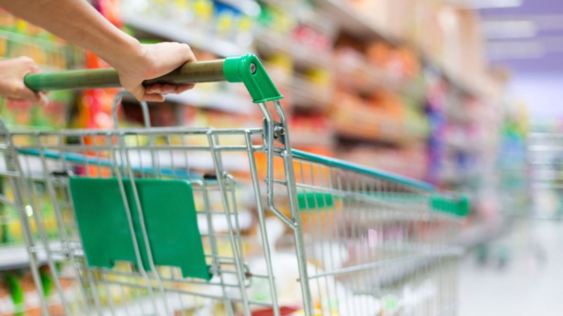 Сметки на гладно: 40 купувани от нас храни ни удрят по джоба средно с 20%