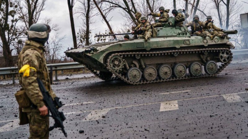 Непрестанните украински контраатаки и логистичните проблеми спират настъплението на Русия,