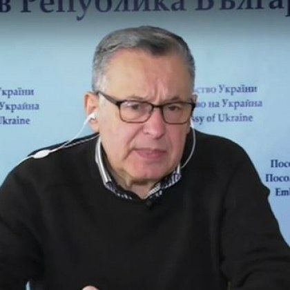 Посланикът на Украйна: Многократно искахме всички видове съветски въоръжения, с които разполага България