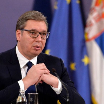 По време на поредната си предизборна изява сръбският президент Александър