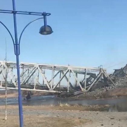 В Киевска област е взривен железопътният мост през река Ирпин Публикувана