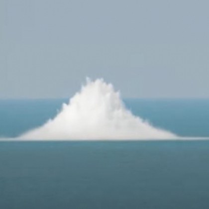 Според очевидци край бреговете на Одеса стават масивни взривове на
