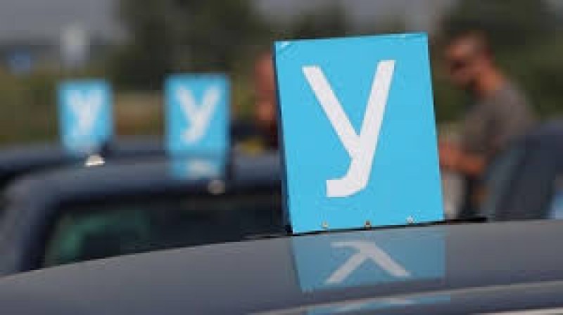 Разследват автоинструктор в Пазарджик, подправял документи