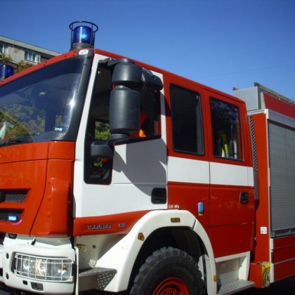 Пожарникари свалиха дете от трафопост на булевард Георги Кочев в