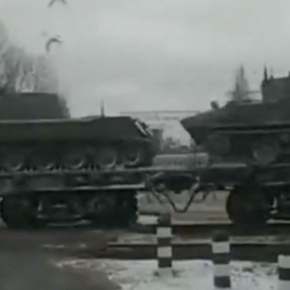 Военен ешалон се движи от Беларус към украинската граница