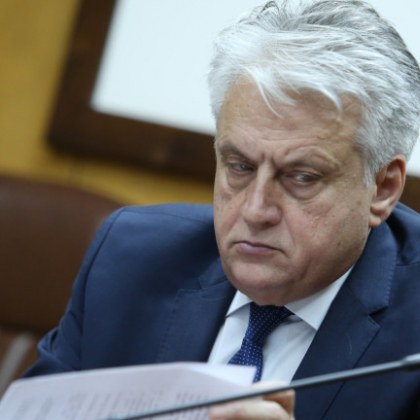 Със скандал с журналистите започна брифингът вътрешният министър Бойко Рашков предаде