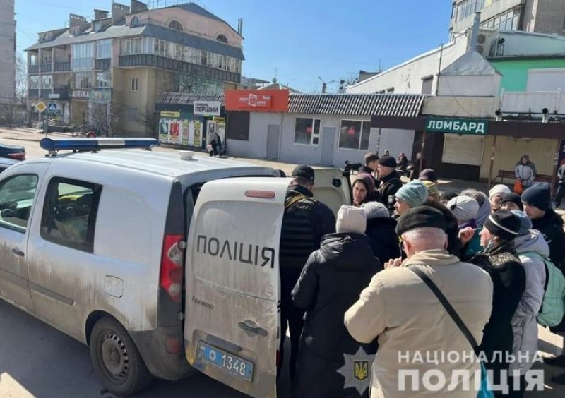 Има загинали при обстрел на болница в Харков. Унищожен е и склад за гориво край Киев