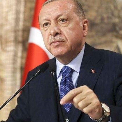 Турският президент Реджеп Ердоган заяви че ще проведе телефонен разговор