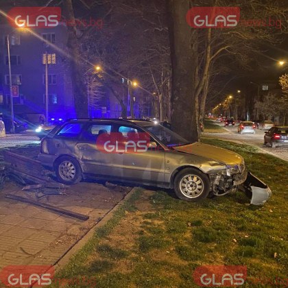 Тежка катастрофа стана тази вечер в Пловдив Лек автомобил Ауди
