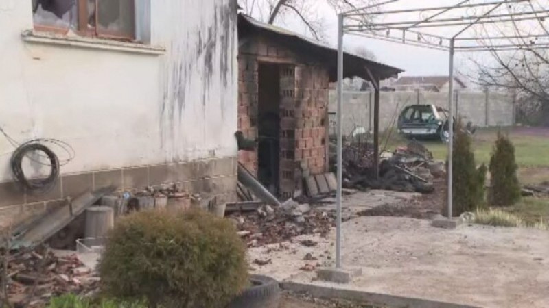 Нерде Краводер, нерде Криводол. Пожарна се лута, учителка остана без дом