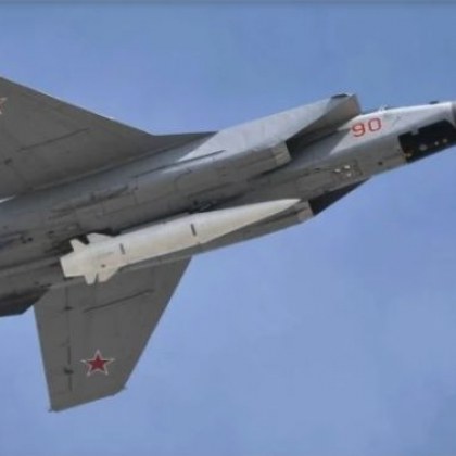 Опасна игра на Путин: Защо светът е толкова загрижен за руските тактически ядрени оръжия