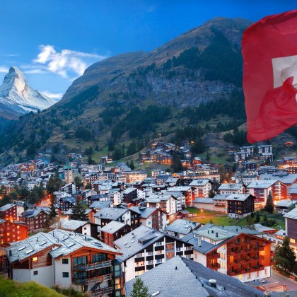 Швейцария отменя днес и последните ограничения въведени в национален мащаб
