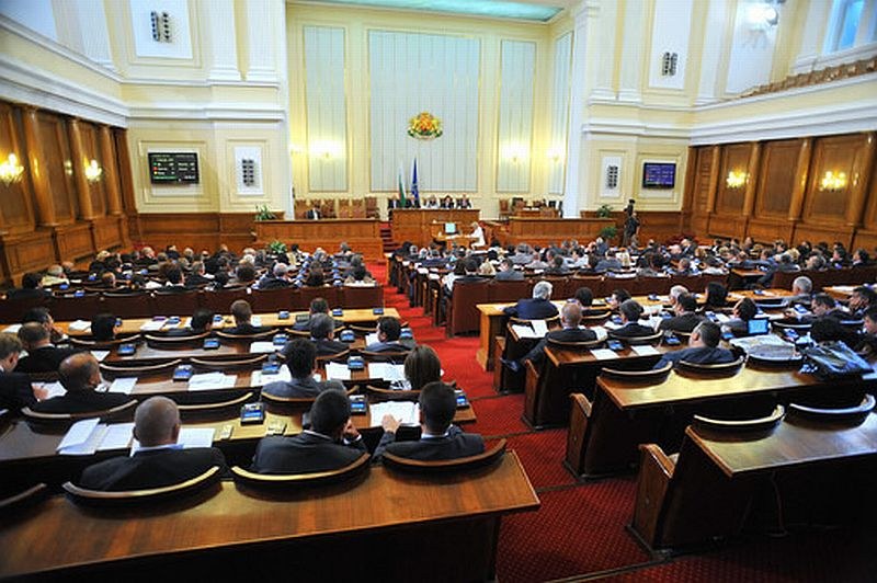 Напрежение по време на блиц контрола в парламента