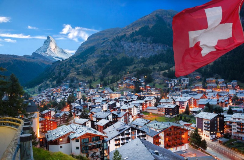 Швейцария отменя днес и последните ограничения, въведени в национален мащаб