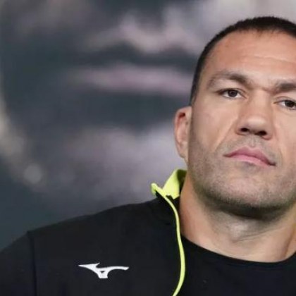 Кобрата се изправя срещу нов съперник за галавечерта в САЩ