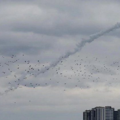 Седем души бяха убити и 34 бяха ранени вчера при