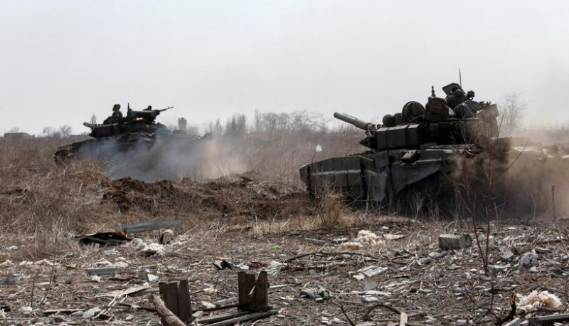 Русия продължава да струпва войници и наемници в Източна Украйна,