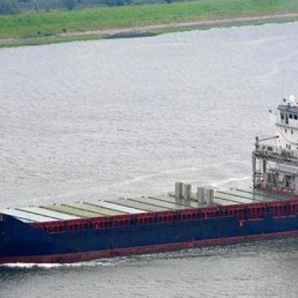 Украйна съобщи за товарен кораб който потъва в обсаденото украинско