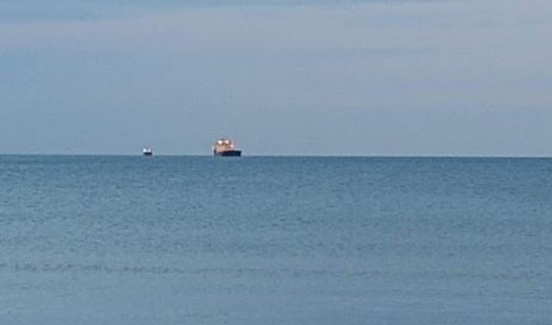 Българките моряци, блокирани край Мариупол, имат храна за едва 10 дни
