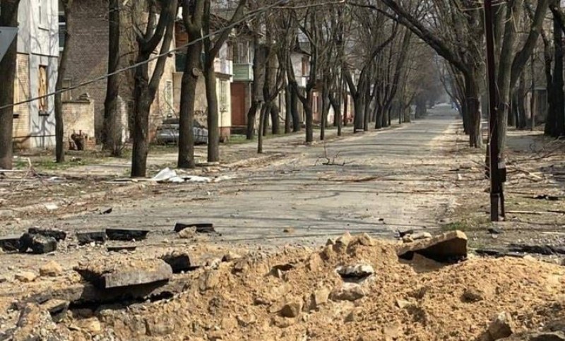 Има загинали и ранени при артилерийски обстрел в Донецка област