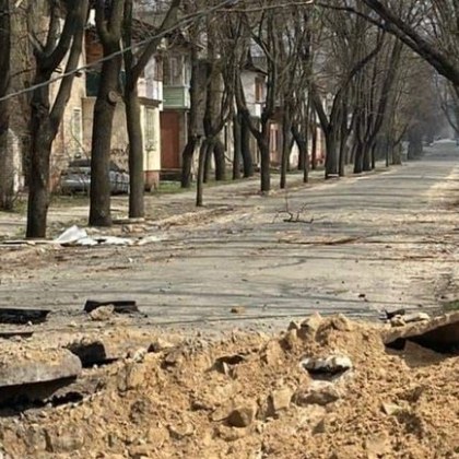 Има загинали и ранени при артилерийски обстрел в Донецка област
