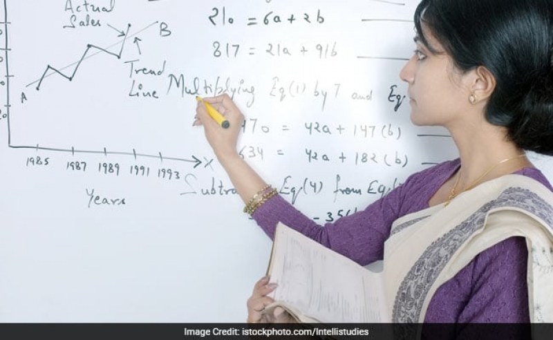 42-годишна учителка от Индия организира оргия с трима 16-годишни ученици