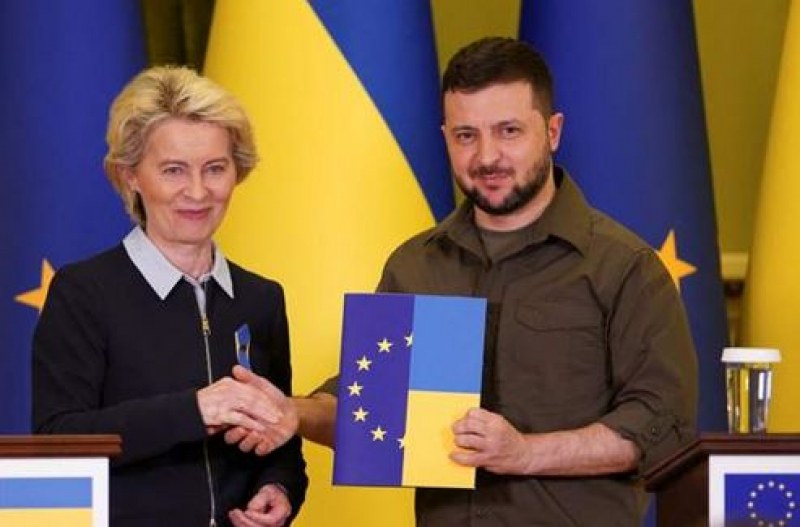 ЕК предлага ускорено приемане на Украйна в ЕС