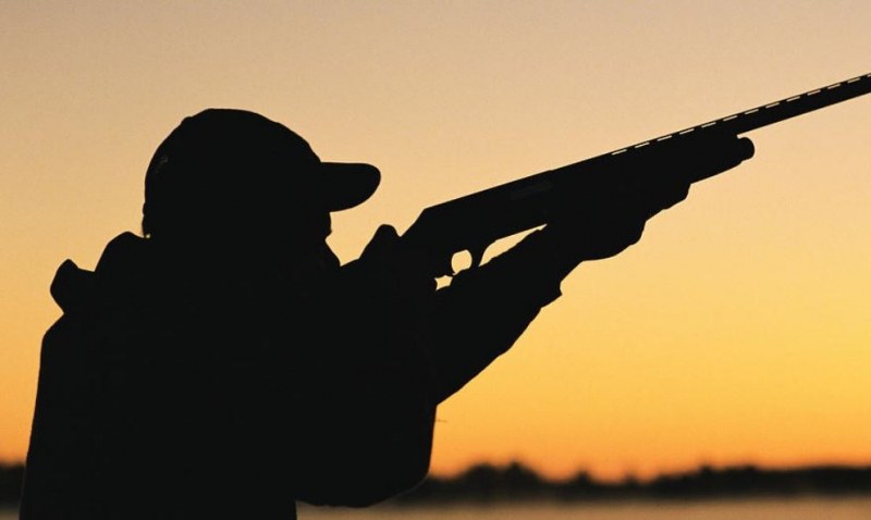 Мъж почина след прострелна рана от ловно оръжие. Инцидентът се