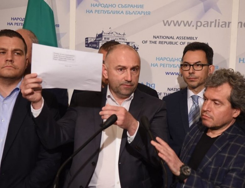 Откриха сим картата, от която е била изпратена заплахата срещу Каримански