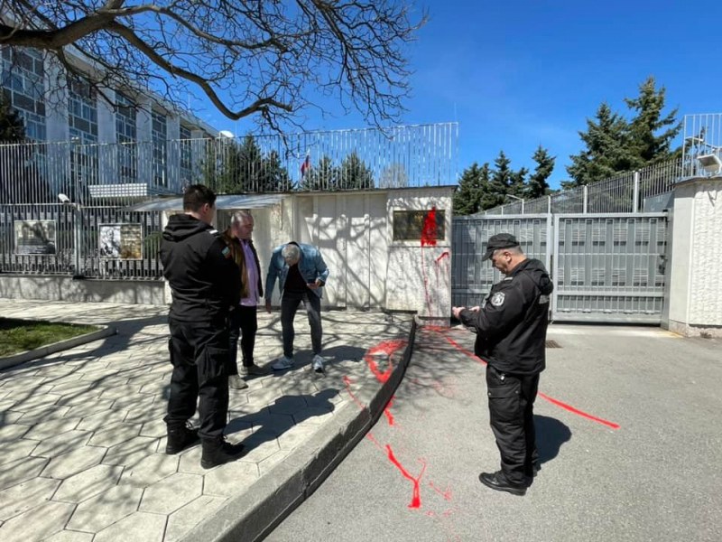 Арестуваха Бабикян и Хаджигенов пред Руското посолство