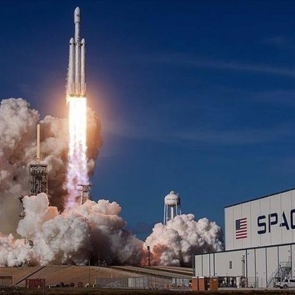 SpaceX изпрати трима бизнесмени на МКС