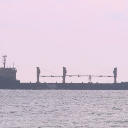 Украинските националисти са завзели два чуждестранни кораба в Мариупол и