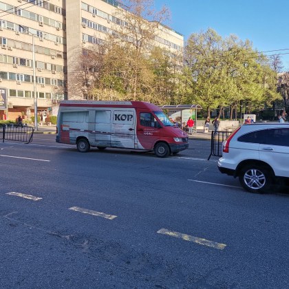 Пътен инцидент е станал рано тази сутрин в Пловдив Фирмен бус