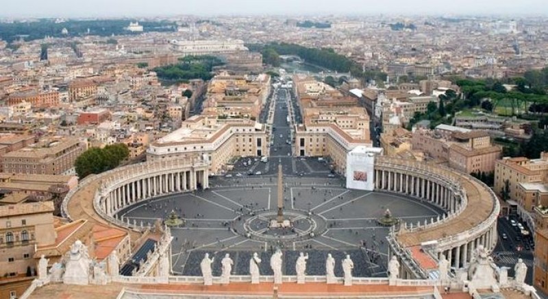 Какво не знаем за най-малката държава в света - Ватикана?