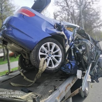 Кола с марката БМВ катастрофира тежко в София Инцидентът станал