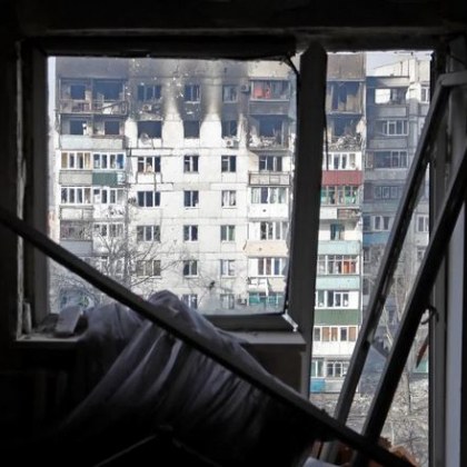 Най малко трима цивилни са били убити от руски артилерийски и