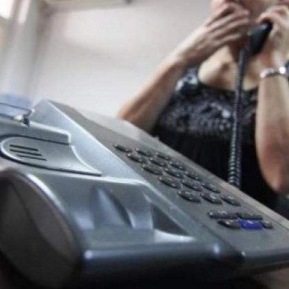 Крупна телефонна измама по схемата laquo съдействие на полицията raquo разследват служители