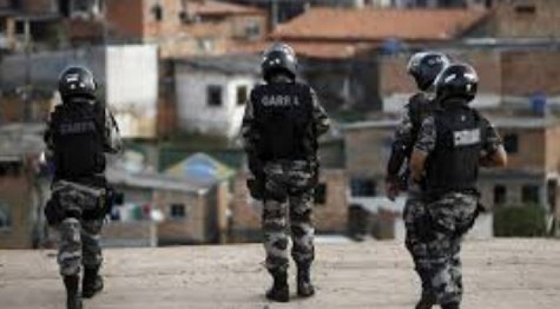 Въоръжени бандити щурмуваха град в Бразилия