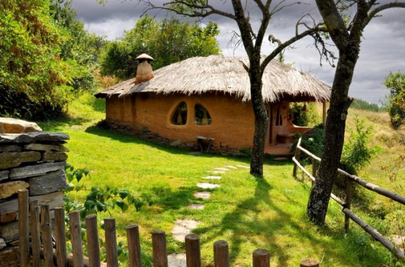 Едно от най-красивите селца с къщи от приказките СНИМКИ