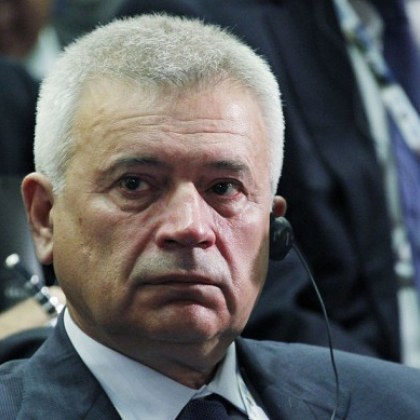 Руският петролен магнат Вагит Алекперов се оттегля от поста президент