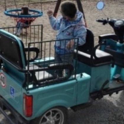 Дете с увреждания от Видин остана без триколка след кражба