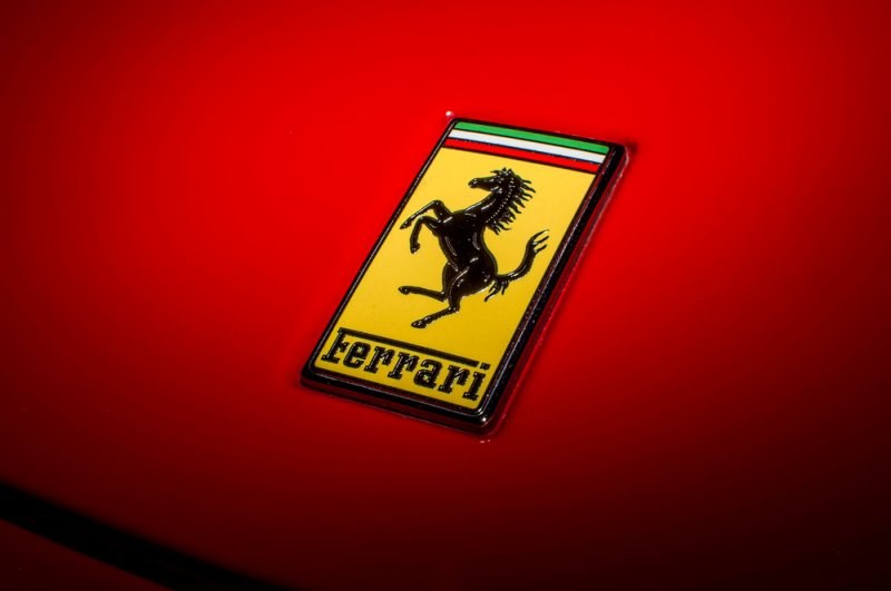 Ferrari изтегли хиляди коли заради проблем в спирачките