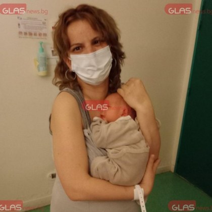 Едномесечното бебе на 35 годишната Златка Стоянова за която GlasNews bg първи съобщи