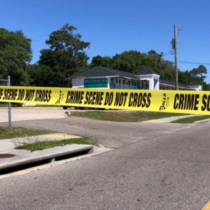 Намериха мъртъв заподозрян за стрелба в мотел в Мисисипи Смята